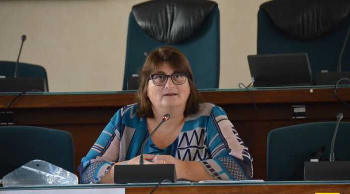 Da Regione oltre 200 mila euro per il Centro del Riuso contratto_di_fiume_firma_documento_intenti