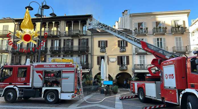 Incendio in Piazza Duomo a Como: una vittima, salvata una donna incendio piazza duomo como