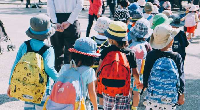 La cartella pesante NON fa venire il mal di schiena