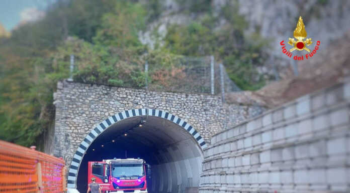 Operaio cade in una scarpata sulla nuova Lecco-Ballabio, soccorso Incidente sul lavoro nuova lecco-ballabio