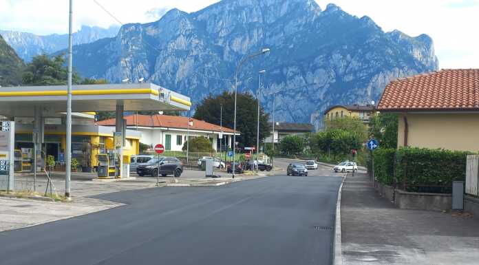 Valmadrera, sono conclusi i lavori di riasfaltatura di via XXV Aprile