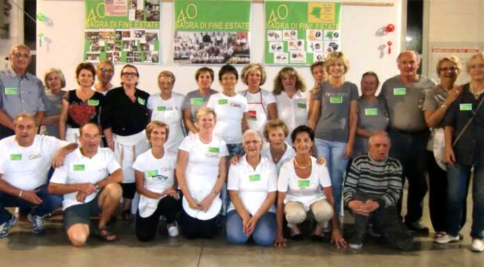 Il Gruppo Impegno Missionario San Giovanni compie 50 anni di fondazione Fotografia di parte del gruppo nel 2016 in occasione della 40° Sagra di Fine Estate