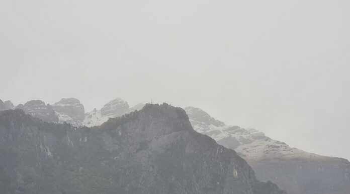 Prima neve sulle cime lecchesi: ecco le foto dell’imbiancata Prima neve Resegone