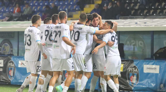 Calcio Lecco. I blucelesti risorgono a Pisa e conquistano la prima vittoria stagionale