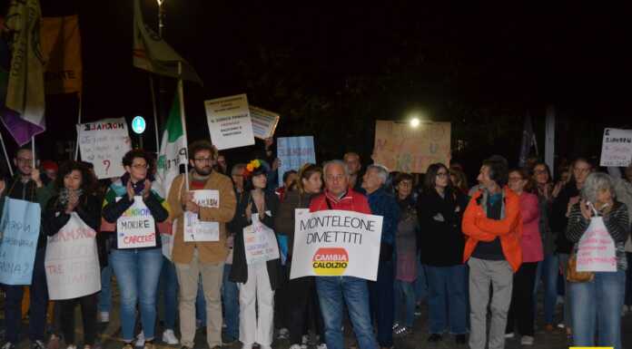 Vannacci a Calolzio. Non si placano le polemiche, opposizioni all’attacco Calolzio_presentazione_libro_generale_Vannacci