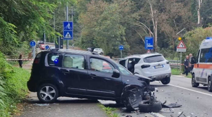 Scontro fra due auto, brutto incidente a Cernusco Lombardone Cernusco Lombardone incidente