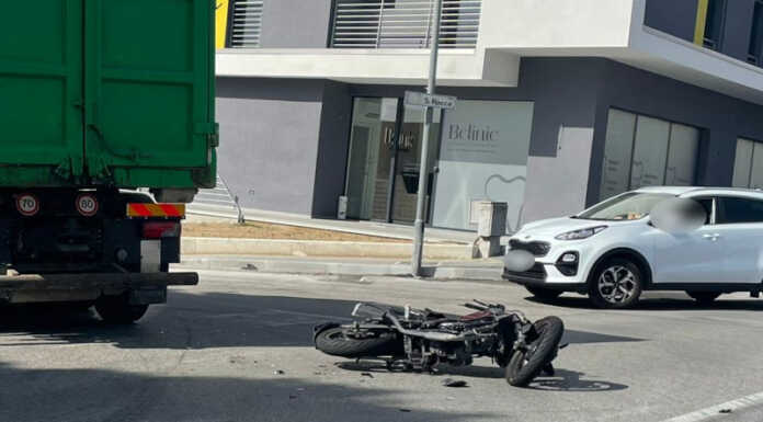 Calolzio. Scontro auto-moto in corso Europa, coinvolto un ragazzo di 18 anni Incidente Calolzio corso Europa