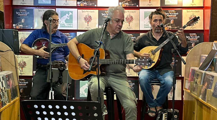 Musica. Che successo per Davide Van Des Sfroos al Discoshop Lecco Discoshop Van de Sfroos 20231016