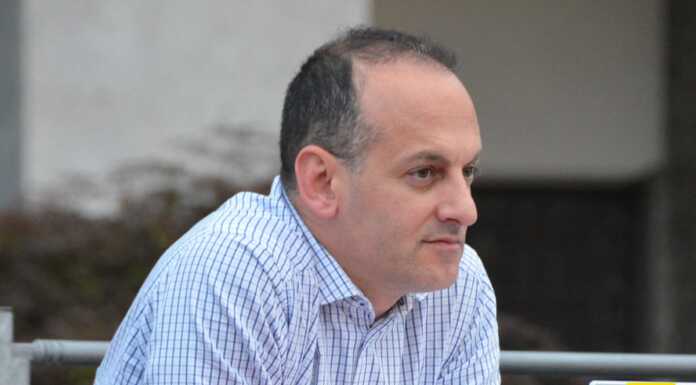 Il palazzetto dello sport senza tribuna, Cambia Calolzio: “Troppa negligenza” Diego Colosimo (Cambia Calolzio)