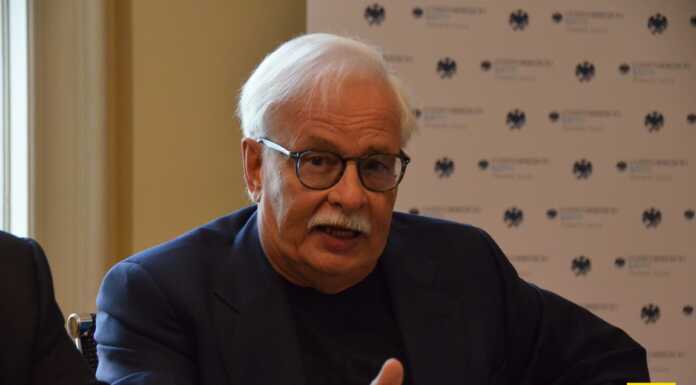 A Introbio Gian Luigi Daccò presenta il libro “La donna del gioco” Premio_Manzoni_Carriera_Alessandro_Barbero_2023