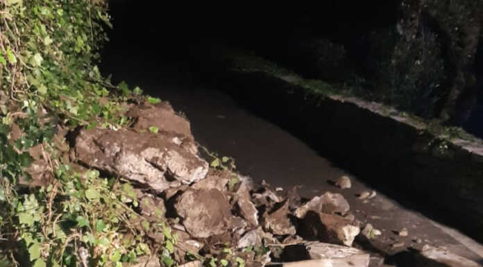 Muro frana a Perledo in località Gittana, chiusa la Strada del Verde Frana Perledo Gittana