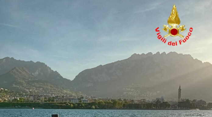 Tre kitesurfer in difficoltà nel lago, recuperati dai Vigili del Fuoco Kitesurfer recupero Vigili del Fuoco