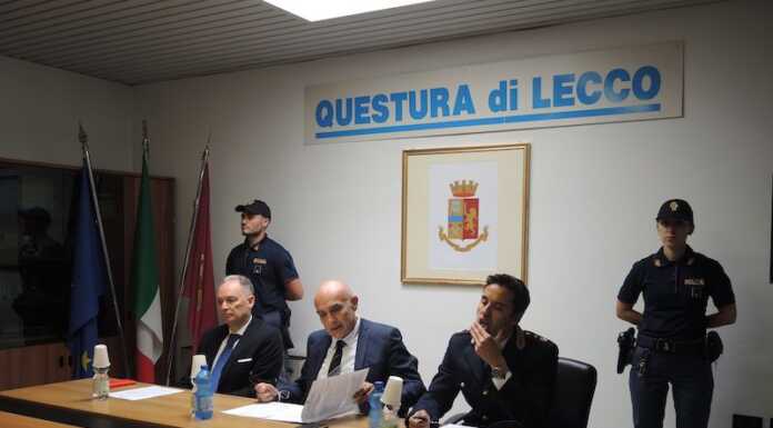 Blitz antidroga della Polizia in centro città, dieci arresti operazione antidroga