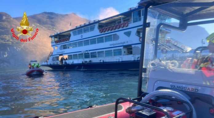 Vigili del Fuoco. Esercitazione congiunta di successo a Varenna Esercitazione congiunta Varenna incendio traghetto