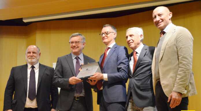 Premio Manzoni alla Carriera, sala gremita e applausi per Alessandro Barbero Alessandro_Barbero_Premio_Manzoni_alla_Carriera_20231109