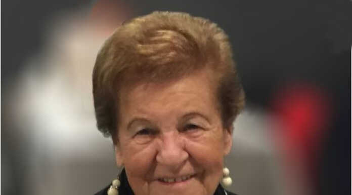 Addio a Delfina Donghi, col marito Fiorino faceva rivivere l’arte dei burattini Delfina Donghi morta all'età di 91 anni