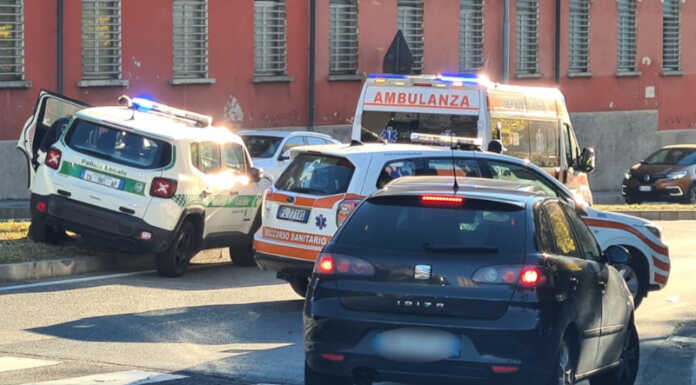 Pedone investito in via XI Febbraio a Lecco, intervento dei soccorsi Investimento incidente via XI Febbraio 20231129