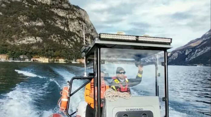 Sportivo in difficoltà nel lago: soccorso dai Vigili del Fuoco
