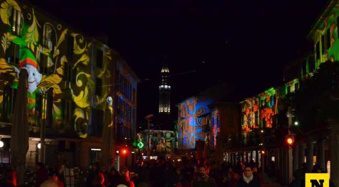 La città si veste di magia per Natale, si riaccendono le Luci su Lecco Luci_su_Lecco_2023_accensione_20231125