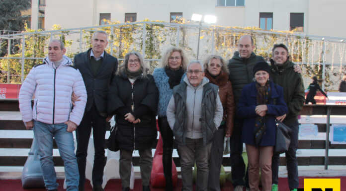Merate, ecco la pista di pattinaggio sul ghiaccio: “Un regalo di Natale alla città” Merate pista pattinaggio