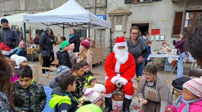 A Primaluna si respira già aria di Natale con i mercatini Mercatini_Natale_Primaluna_20231119