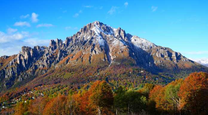 La magia dei colori d’autunno ai Piani Resinelli