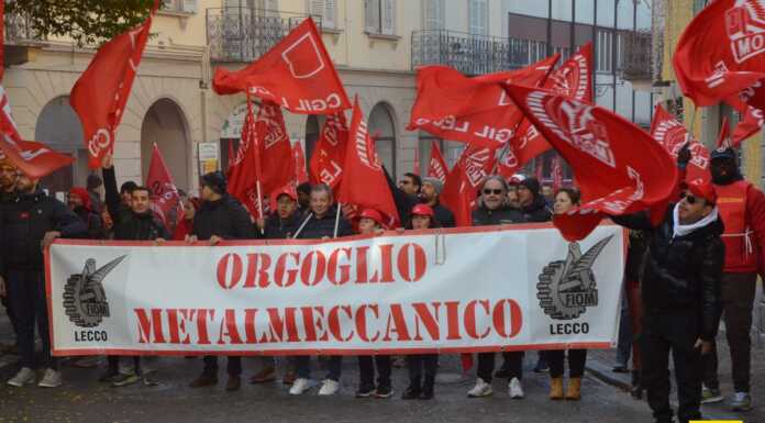 Venerdì 28 marzo sciopero dei metalmeccanici, manifestazione a Lecco Sciopero_sindacati_Cgil_Uil_Lecco_20231124