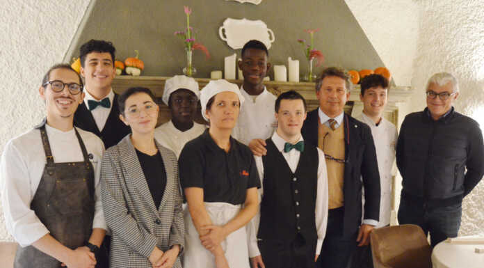 A Lecco riapre il Porticciolo, l’eccellenza culinaria investe sui giovani Staff ristorante Porticciolo San Giovanni Lecco