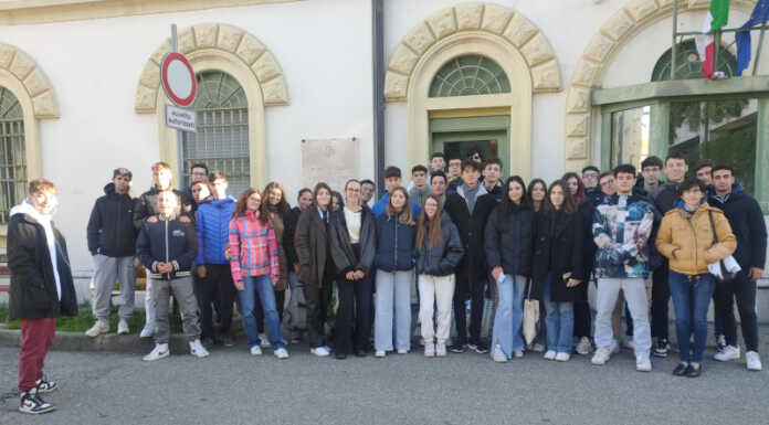 La scuola entra in carcere: progetto sulla legalità per gli studenti del Badoni Studenti Badoni progetto legalità carcere