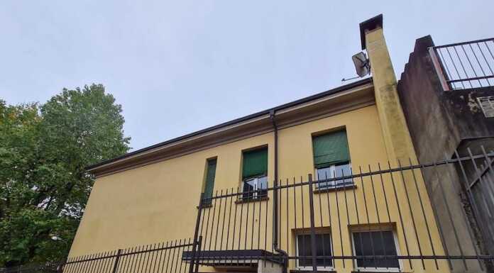 Nido di Bonacina: terminata la bonifica, domani la demolizione dell’edificio scuola bonacina