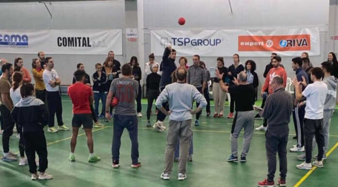 Molteno. Corso di formazione IAP: la pallamano “cattura” oltre cinquanta insegnanti Corso formazione IAP pallamano Molteno
