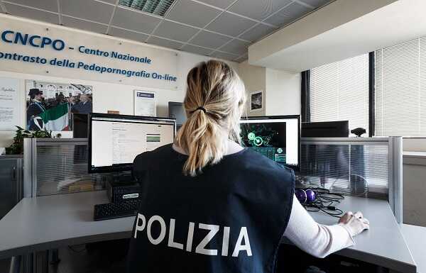 Pedopornografia online, operazione della Polizia Postale. Tra gli arrestati un lecchese polizia postale