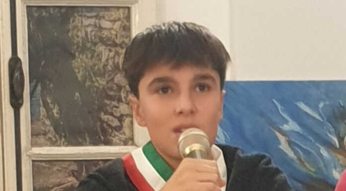 Dervio. Leonardo Paruzzi nuovo sindaco dei Bambini Dervio consiglio comunale bambini elezione nuovo sindaco