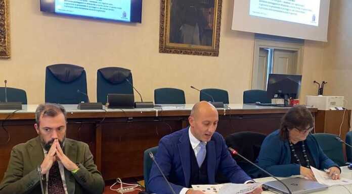 Lecco. Nuove regole della Ztl, cambiano anche le tariffe dei parcheggi ztl e sosta novità