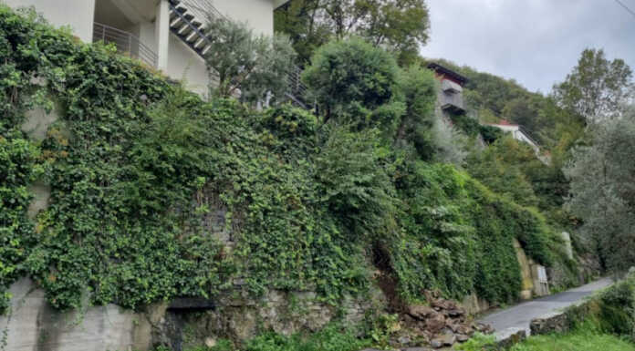 Muro franato a Perledo: Strada del Verde ancora chiusa Muro franato Perledo Strada del Verde