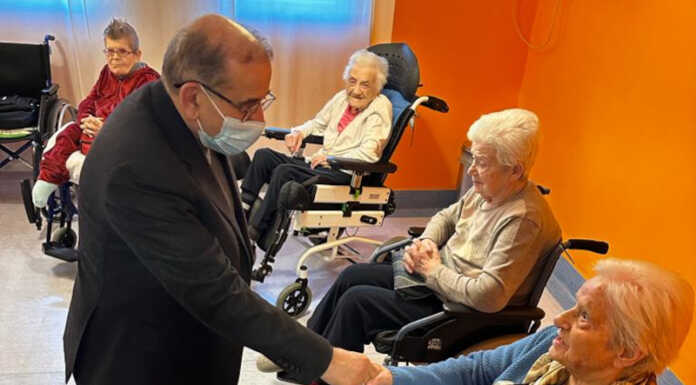 Monsignor Delpini alla Rsa Borsieri per augurare a tutti buon Natale Monsignor Delpini in visita alla Rsa Borsieri