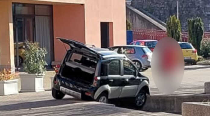Lecco. Sbaglia manovra e finisce con l’auto giù dai gradini Incidente Nh Hotel Pontevecchio