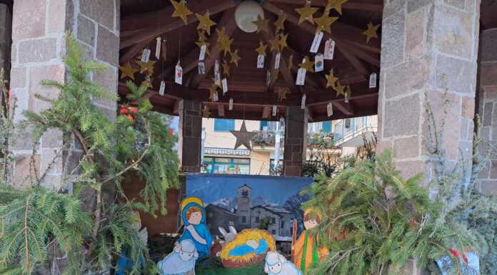 Introbio shock: vandalizzato il Presepe dei bambini, urina sul bambinello Presepe di Introbio