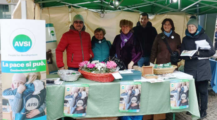 Le Tende di Natale di Avsi si spostano nel chiostro della Canonica di San Nicolò Le Tende di Natale 2022. Quest'anno si spostano nel Chiostro della Canonica di S. Nicolò