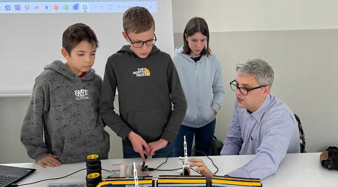 PoliSTEM, laboratorio didattico per le scuole secondarie di primo grado MakerSiDiventa