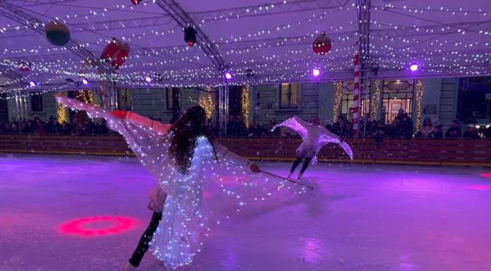 Con lo show “Il Grinch e la favola del Natale” inaugurata la pista di pattinaggio Pista_pattinaggio_lecco_inaugurazione_20231205