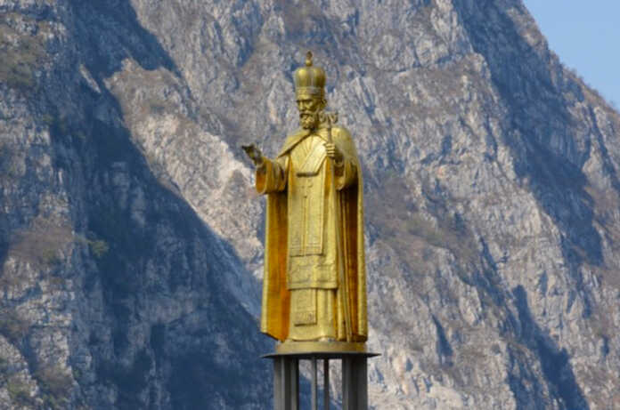 San Nicolò Statua Lecco