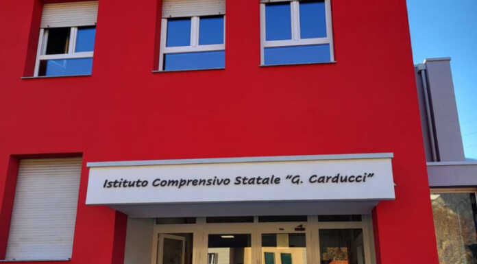 Olginate. La “situazione insegnanti” resta critica, quadro più preciso nei prossimi giorni Scuola Carducci di Olginate