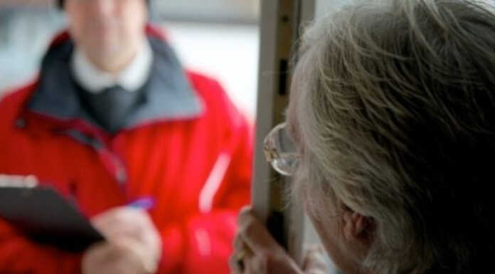Garlate. Due uomini sospetti in motorino per le vie del paese: “Fate attenzione” Truffa porta a porta