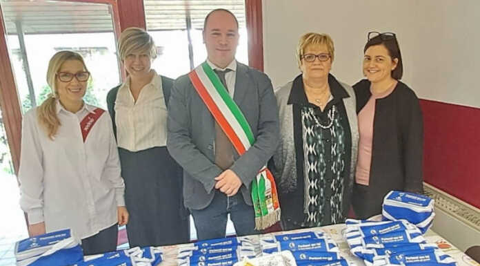 Lotta allo spreco alimentare: food bag per i bimbi della primaria di Ballabio Consegna Food Bag scuola Ballabio