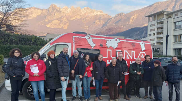 No all’autonomia differenziata: arriva a Lecco il camper della Cgil per unire l’Italia