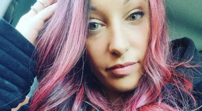 Dolore per la morte di Marilisa Pompa, giovane parrucchiera vinta da una malattia Marilisa Pompa morta a 29 anni