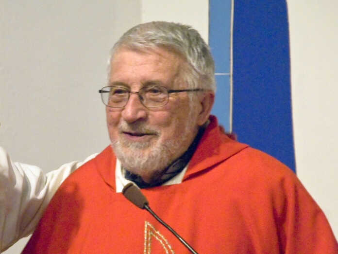 Padre Mario Riva