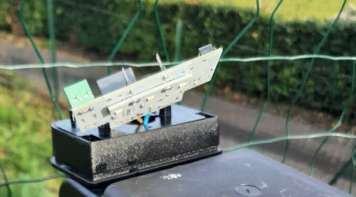 Garlate. Danneggiato di nuovo il cancello del parco di via Gambate Vandali parco via Gambate Garlate