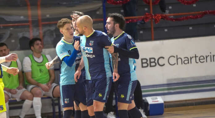 Calcio a 5. Il Lecco vince e torna in corsa per un posto ai playoff lecco calcio a 5 gol